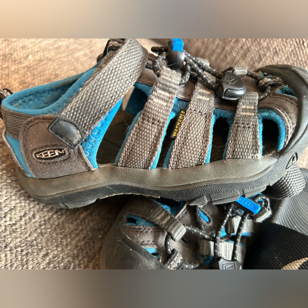 Little Boys Keen Sandals Size 12